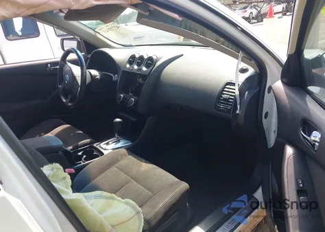 2011 Nissan Altima 2.5 S z USA, uszkodzony, nr VIN 1N4AL2AP9BN510104